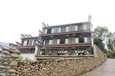 Zixuan Shanju Hotel, listing photograph 2 of 3