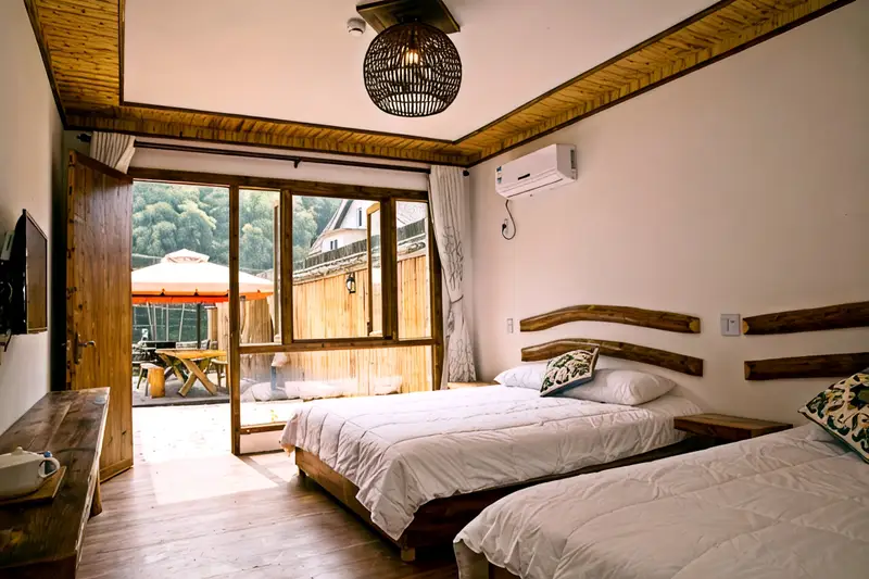 Huatian Shuiyuan Inn, listing photograph 1 of 3