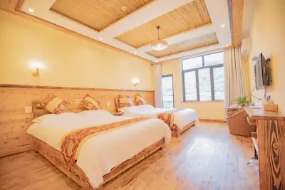 Lanting Hotel, listing photograph 2 of 3