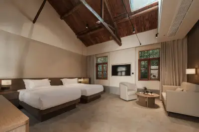 Moganshan South Road Bieyuan · Misty Private Hot Spring Designer Resort Homestay, listing photograph 2 of 3