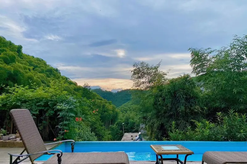 Moshangyin Holiday Hotel Mount Mogan, listing photograph 1 of 3