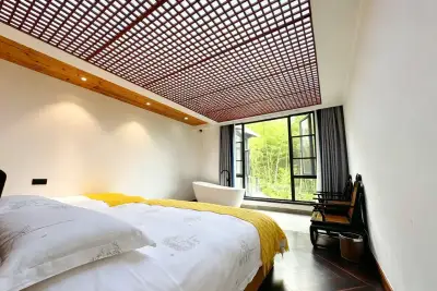 Yinlin · Moganshan Mid-Levels Beauty Hotel, listing photograph 3 of 3