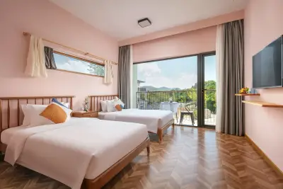 Moganshan Jiuzhu Hot Spring Light Luxury Beauty Hotel, listing photograph 2 of 3
