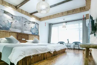 Mogan Mountain Yunxi Jian Boutique Hostel, listing photograph 2 of 3