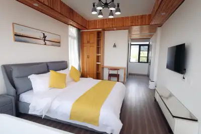 Ying Fanchen Holiday Villa, listing photograph 2 of 3