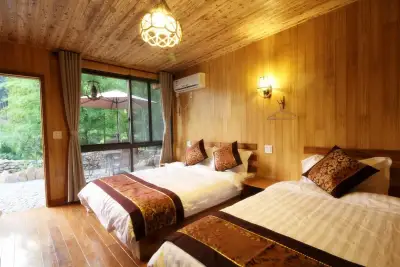 Tongling Shanju Hotel, listing photograph 2 of 3