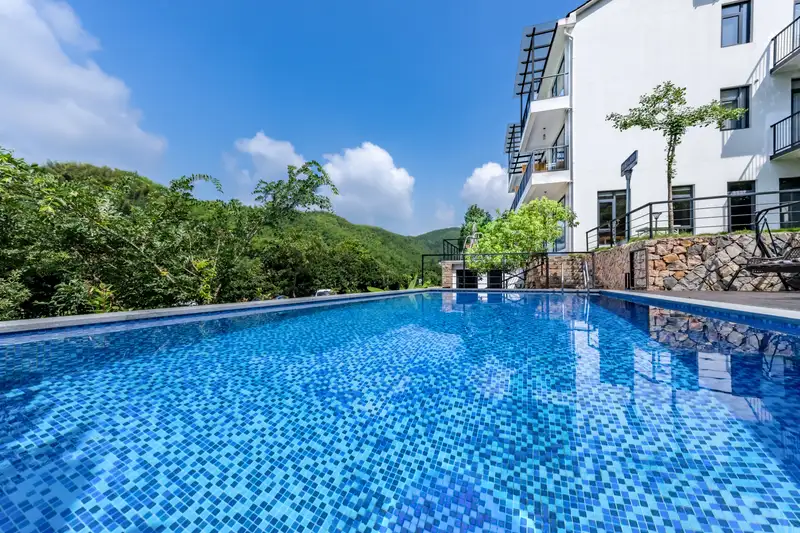 Wuji Fine•Mogan Mountain resort hotel, listing photograph 1 of 3