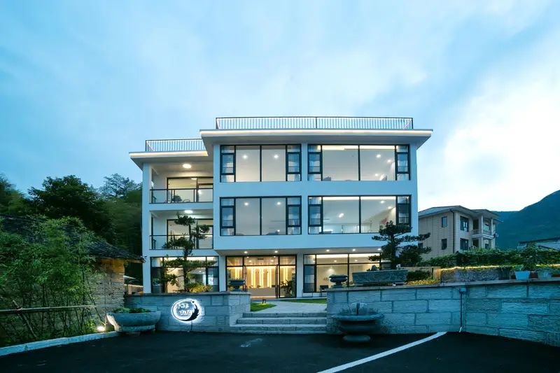 Mipan Moganshan MiPan Light Luxury Beauty Hotel, listing photograph 1 of 3