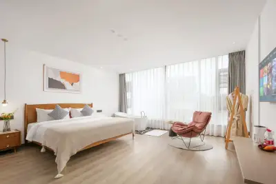 Mipan Moganshan MiPan Light Luxury Beauty Hotel, listing photograph 2 of 3