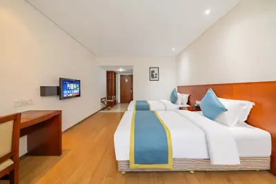 MoGan Clouds End Hotel, listing photograph 3 of 3