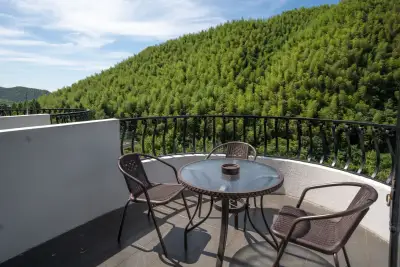 Moganshan · Yunding Castle INS Mountain Stream Trekking · Southeast Asian Style Boutique Stay, listing photograph 2 of 3