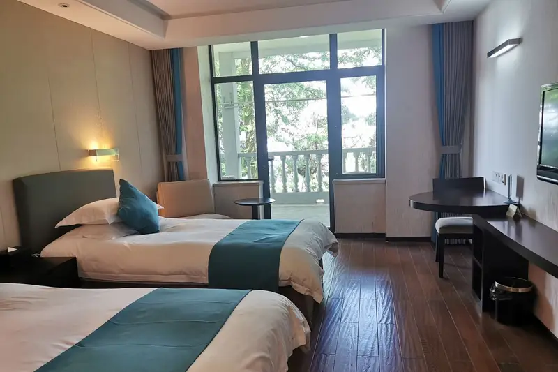 Qiye Shuxia Hotel, listing photograph 1 of 3