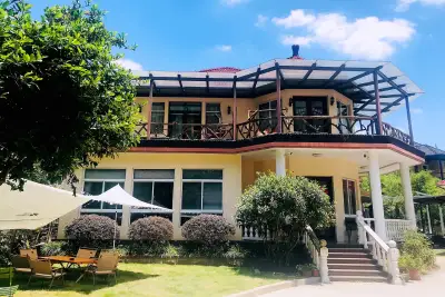 the Red Tree Villa, listing photograph 3 of 3