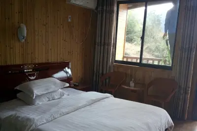 Gushu Mountain Villa, listing photograph 3 of 3
