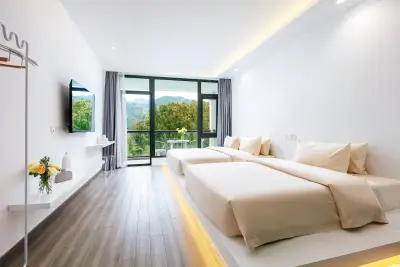 MOGANSHAN YULIA·Taozi Light Luxury Hotel, listing photograph 3 of 3