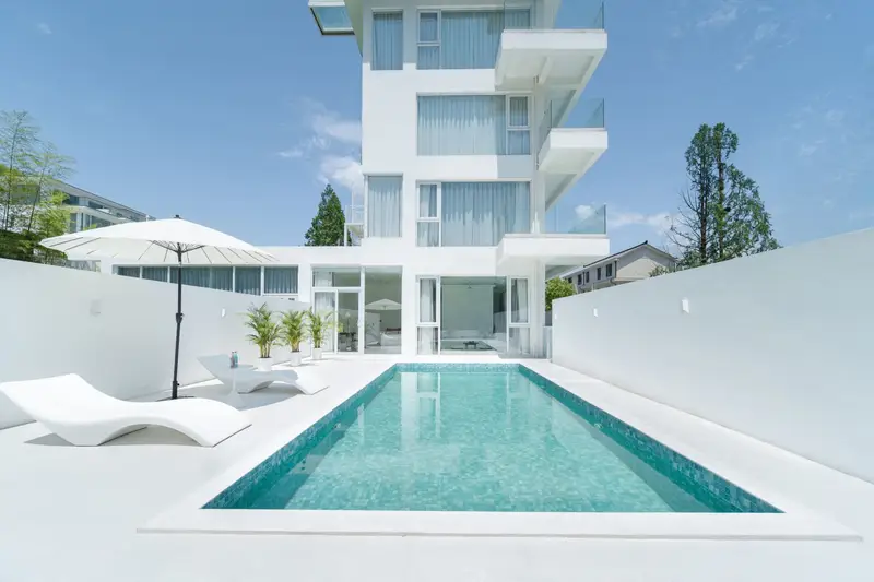 Yunfan Mogan Designer Light Luxury Homestay, listing photograph 1 of 3
