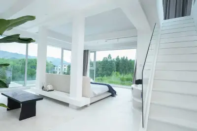 Yunfan Mogan Designer Light Luxury Homestay, listing photograph 2 of 3
