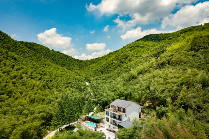 Guiye·Moganshan GUIYE, a luxurious and beautiful accommodation surrounded by mountains and rivers, listing photograph 1 of 3